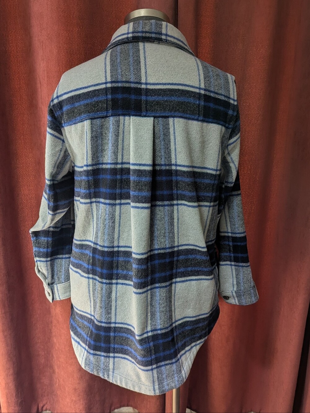 Button-Front Plaid Shacket - Picture 4 of 7